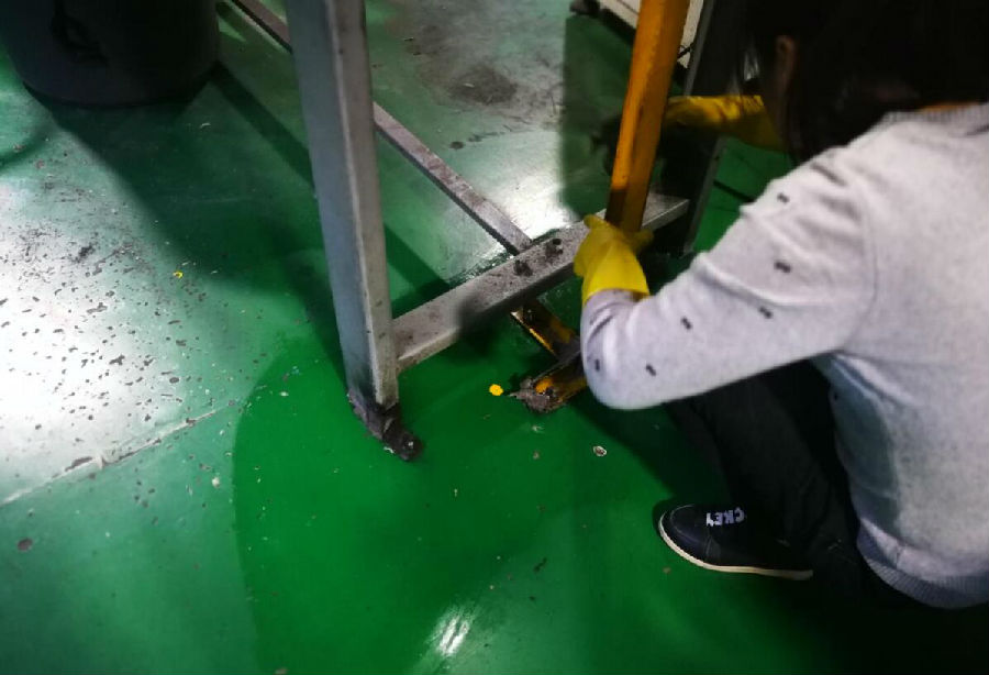 比如县工厂保洁清洗案例
